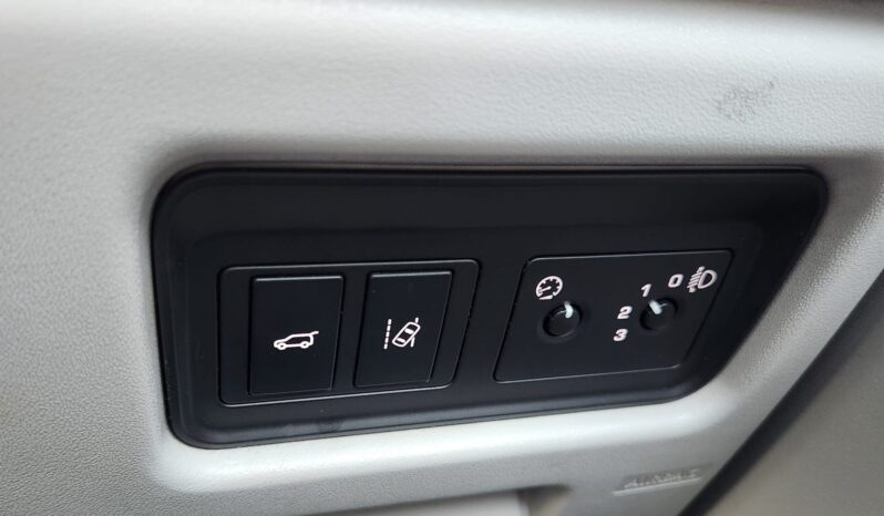 
								Used 2016 Land Rover Discovery Sport full									
